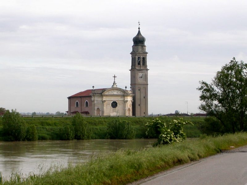 La chiesa di Boara Pisani, parte del percorso Rovigo, la campagna e l'argine dell'Adige