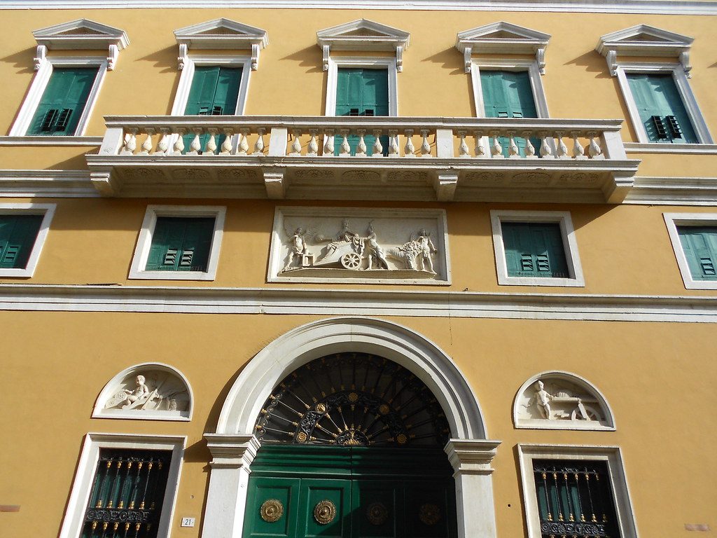 Palazzo Camerini, ristrutturato nella Seconda parte della dominazione austriaca