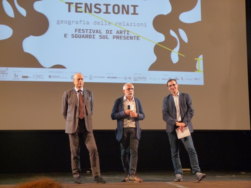 Chiude festival tensioni