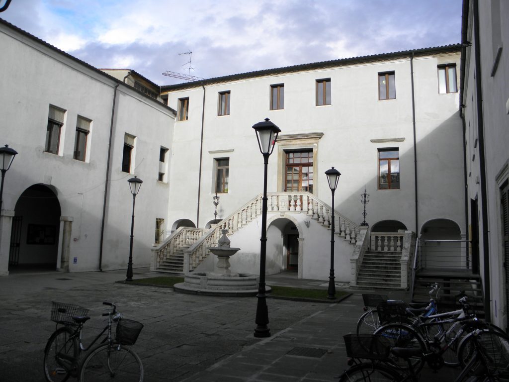 Palazzo già vescovile
