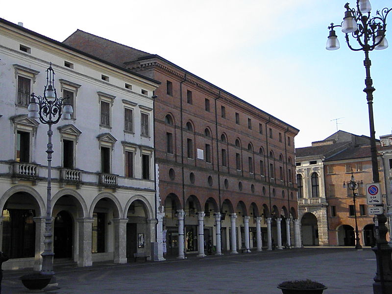 5e307868945b6 5e307868945c3800px Palazzo Roverella, Esterno Da Piazza Vittorio Emanuele Ii, Rovigo (2).jpg