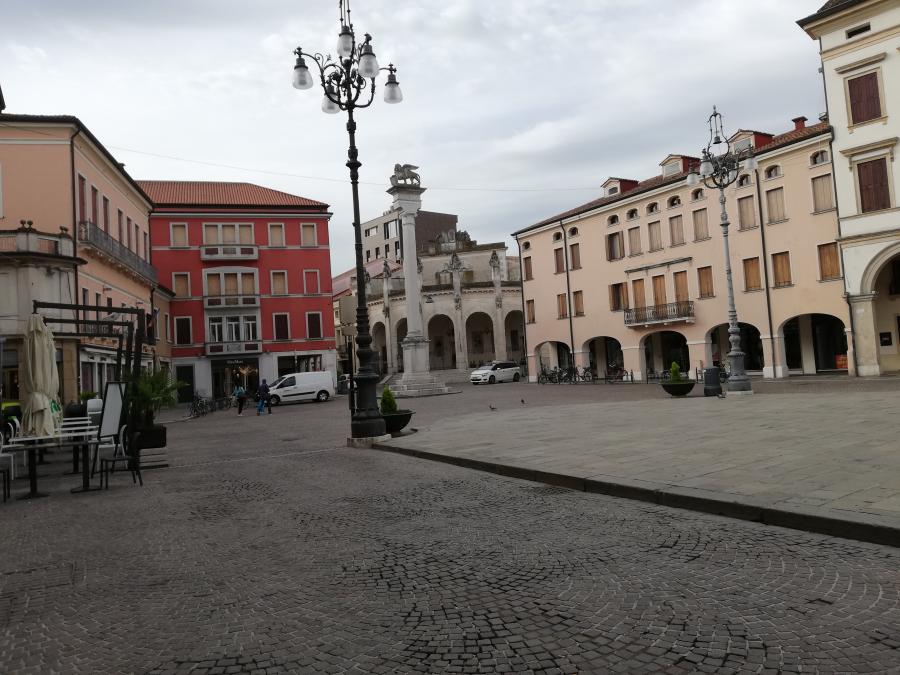 Piazza 1