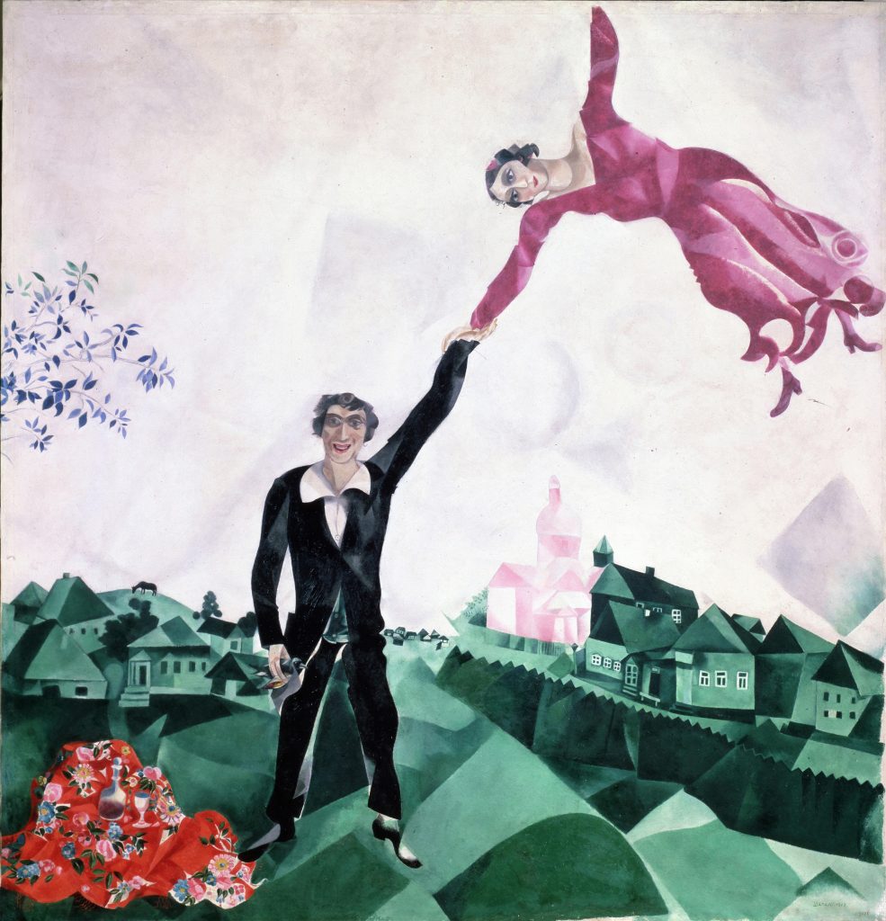 Marc Chagall, La passeggiata, 1917-18, San Pietroburgo, Museo Statale Russo © Chagall ®by SIAE 2020