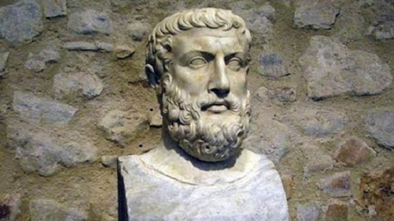 Busto di Parmenide, esponente della filosofia eleatica