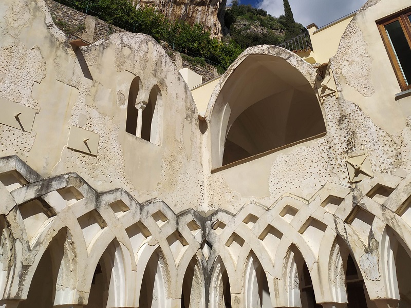 Chiostro Moresco Di San Pietro Della Canonica Ad Amalfi