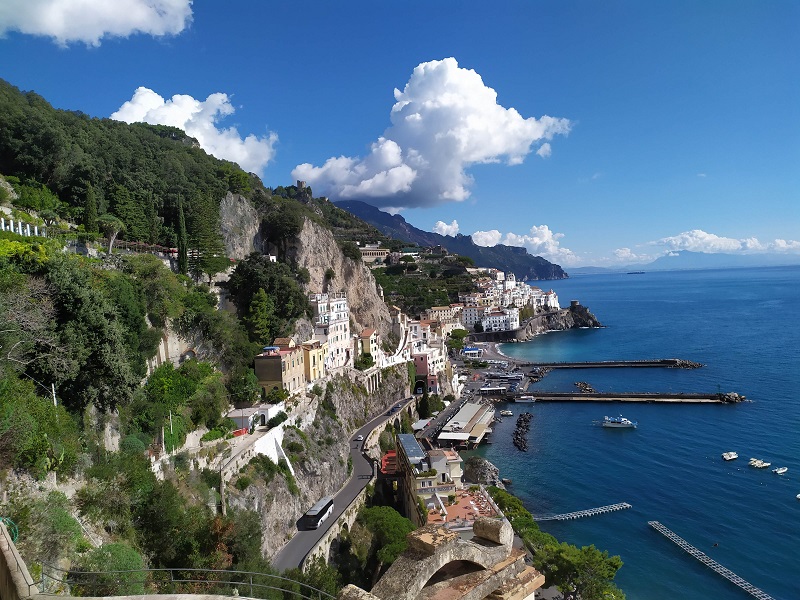 Panorama Dal Chiostro Di San Pietro Della Canonica Ad Amalfi