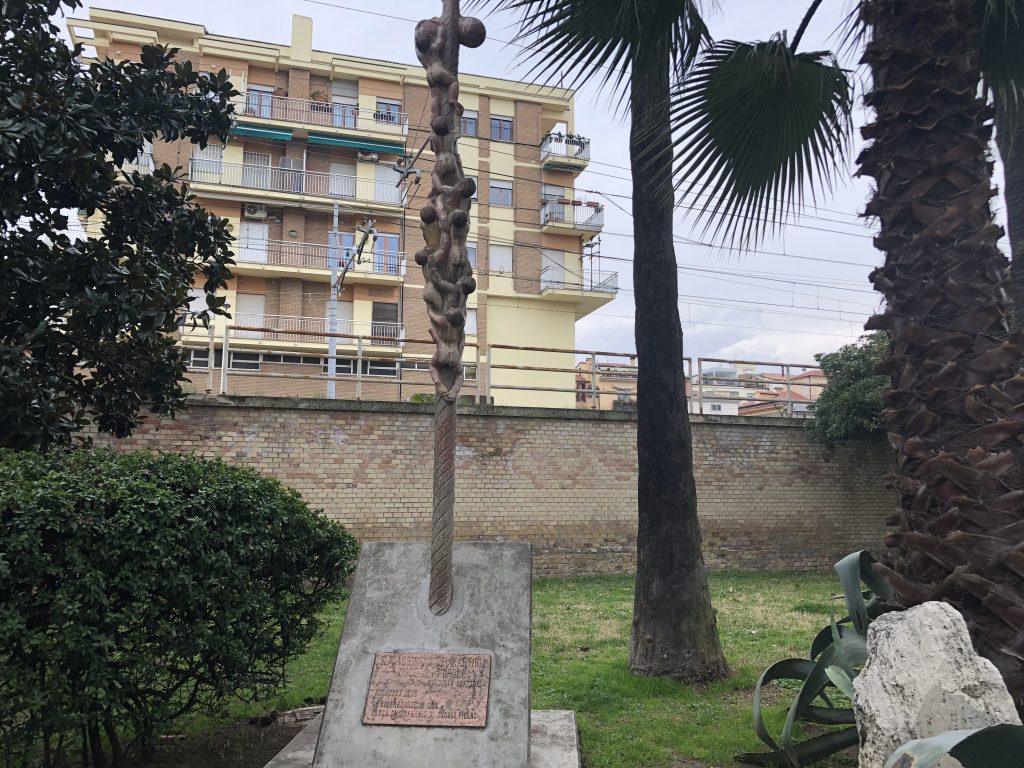 Il volo dei colombi nel Monumento ai Caduti per la libertà
