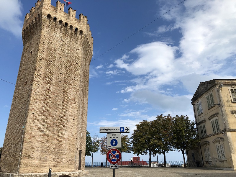 Torrione Da Dove Scende La Befana