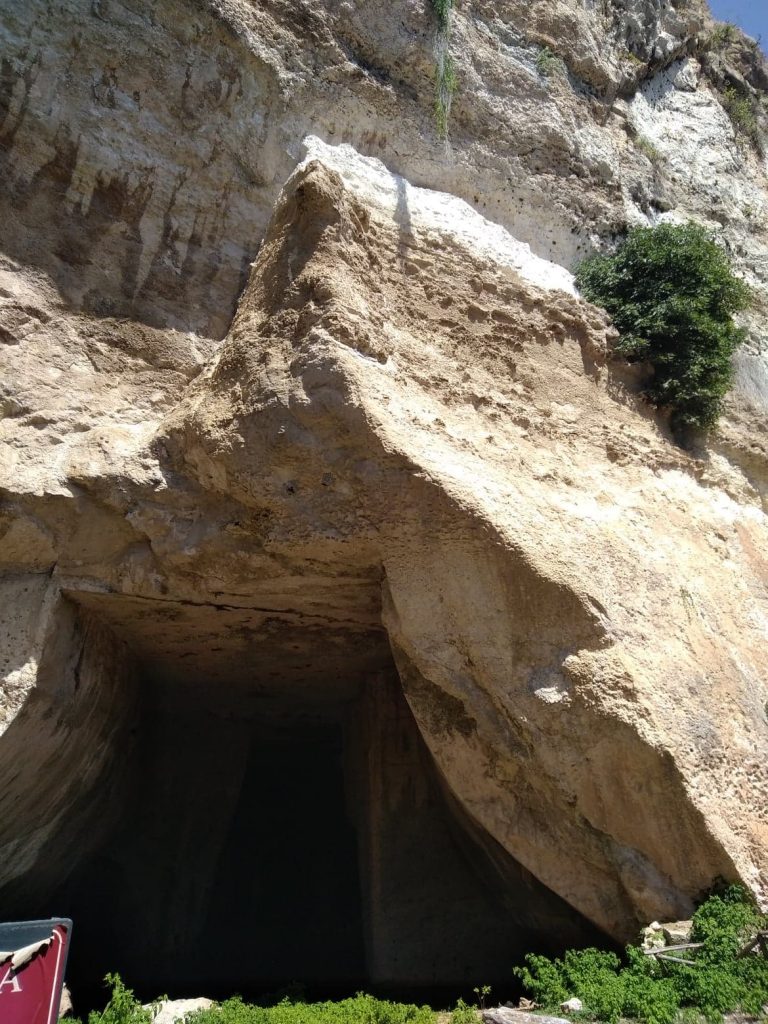 Grotta dei Cordari, altra manifestazione speleologica nel parco della Neapolis