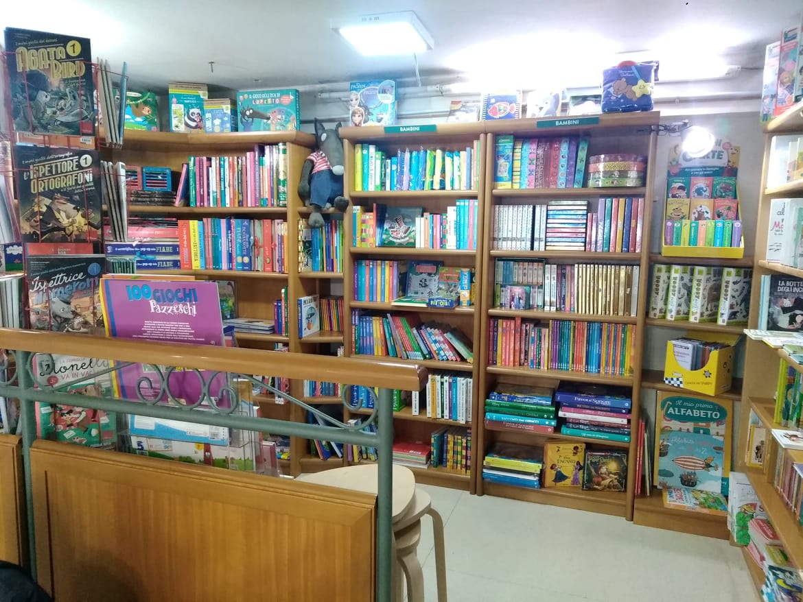 La Libreria Diana col settore rivolto a bambini e ragazzi 