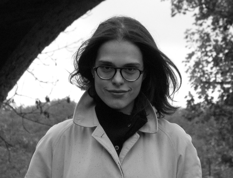 Chiara Malta. primo piano in bianco e nero