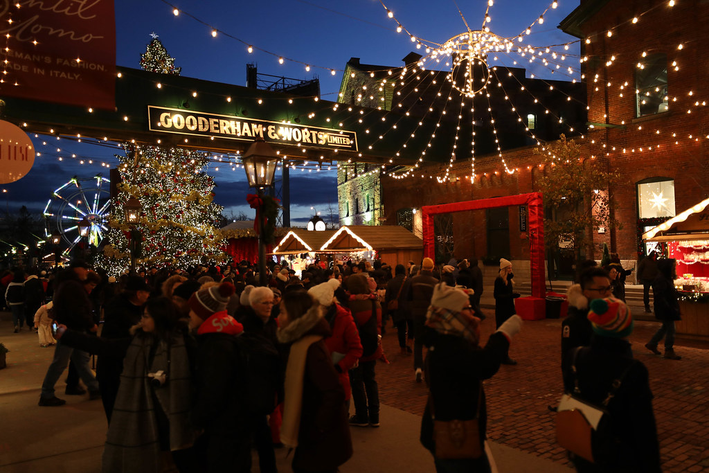 Toronto Christmas Market Visuale