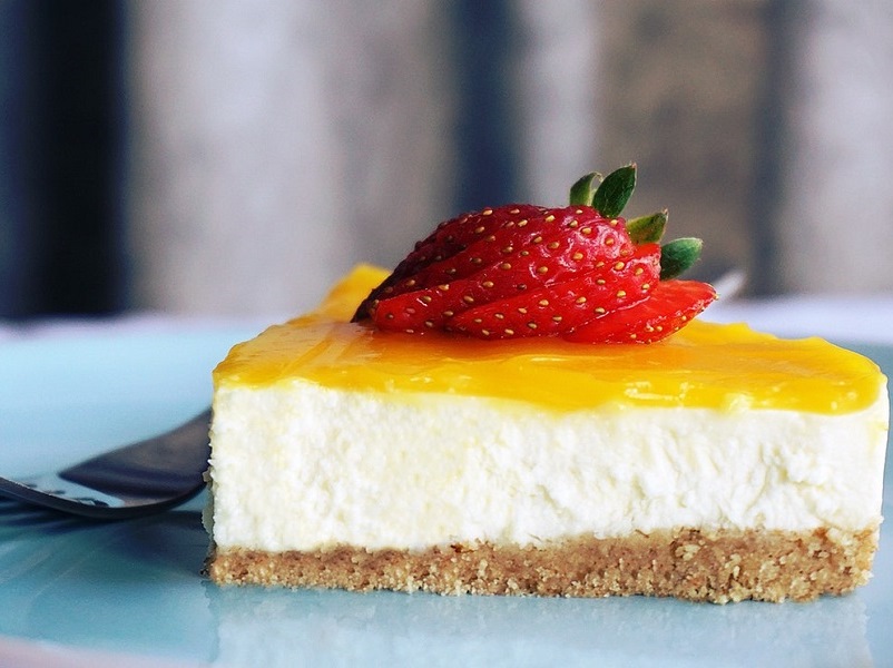 Cheese Cake With Strawberry Fruit