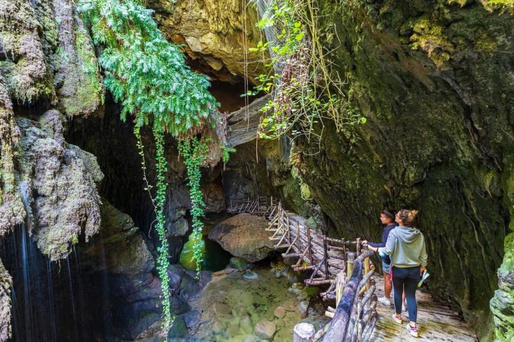 Parco Grotte Del Caglieron Visitatori