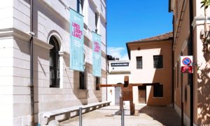 Esterno mostra