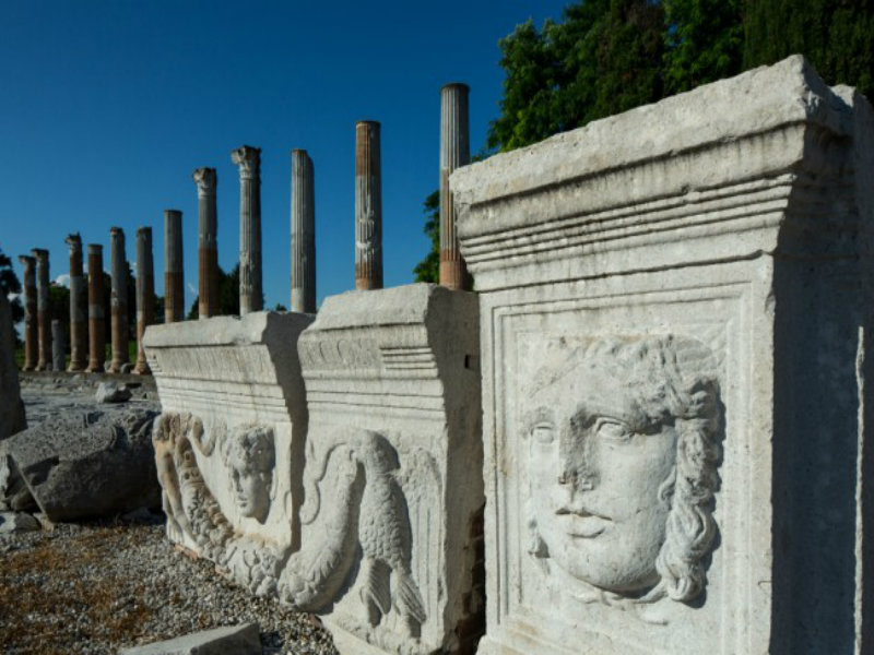 Bassorilievo del foro romano di Aquileia