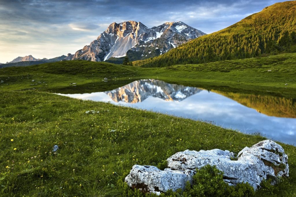 Carnia, scorcio tipico del paesaggio montano