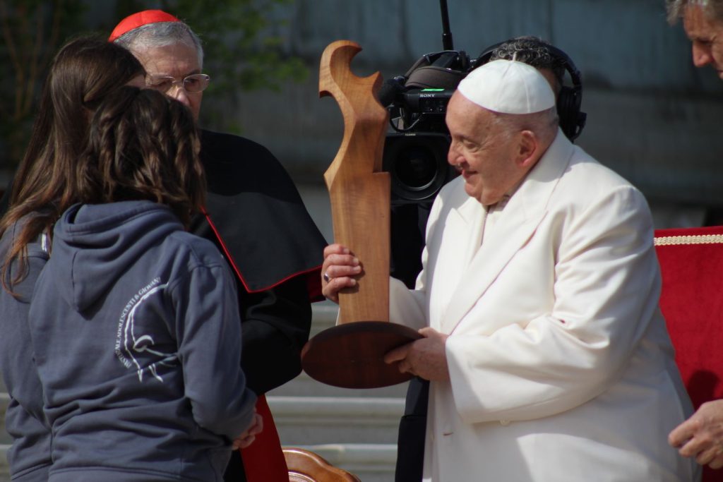 662e4ddfa7478 662e4ddfa7479papa Francesco, Ve D.jpg