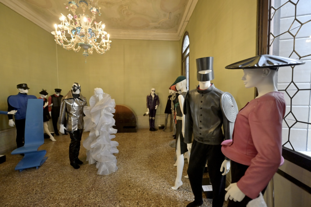 Museo Cardin B