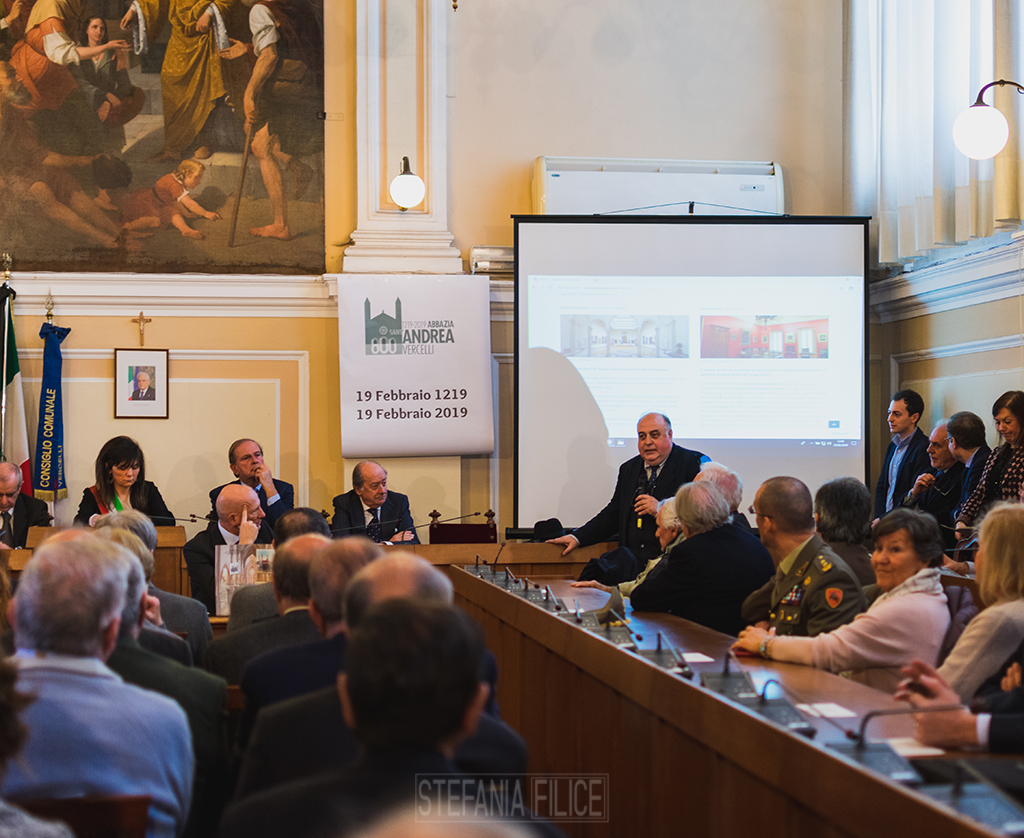 Abbazia di Sant'Andrea, la conferenza Abbazia di Sant'Andrea, interviene il professor Lomartire