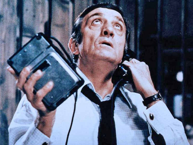 Roberto Coaloa - scena di un film dove compare Lino Ventura