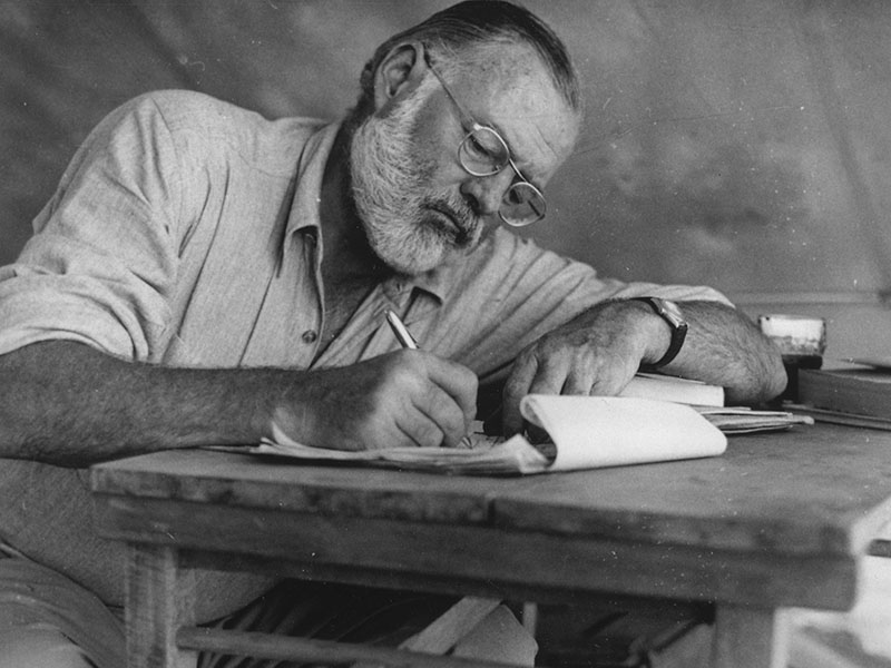 Ernest Hemingway Copertina