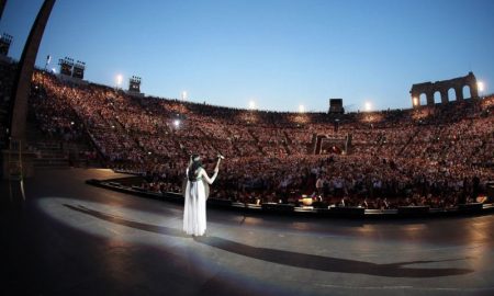 Arena Di Verona Opera Festival: l'arena piena