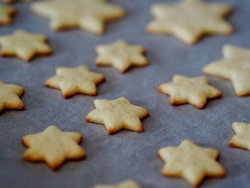 Preparazione Frolle Di Santa Lucia - biscotti di frolla a forma di stella senza lo zucchero a velo 