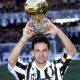 Roberto Baggio - Baggio eleva il Pallone D'oro