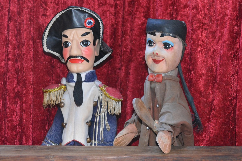 attività varie - Generale in marionetta