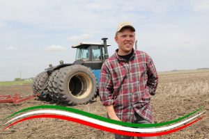 Decreto Flussi - Contadino con il trattore